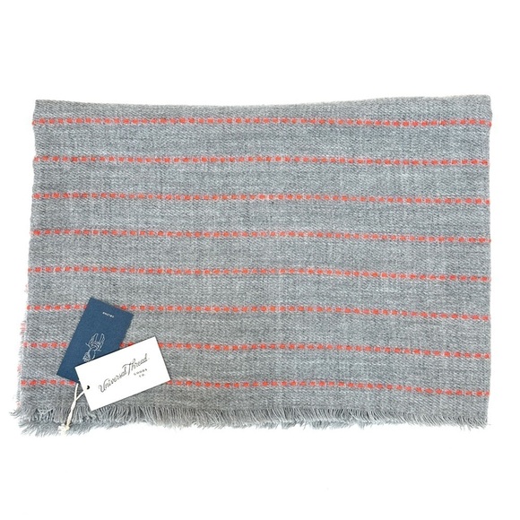 NWT Universal Thread Grey Oblong Scarf Coral Colored Stripe - Picture 4 of 8